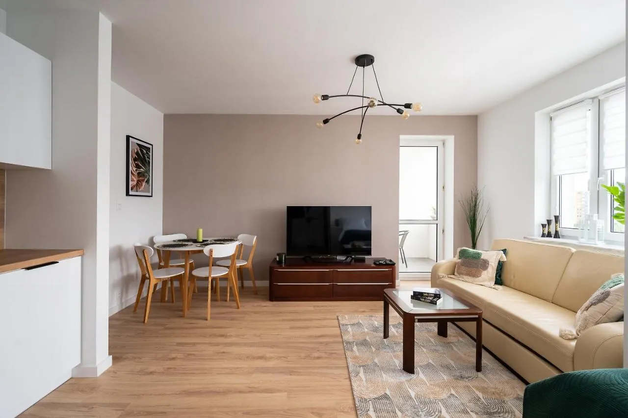 Rondo Wiatraczna Comfort Studio Варшава 0*,  Польша